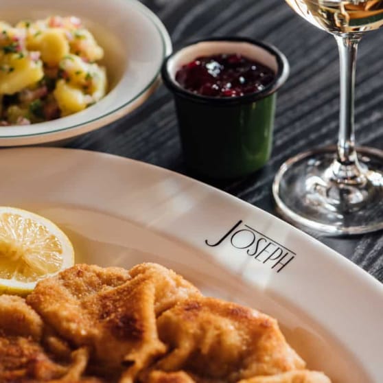 Schnitzel mit Kartoffelsalat